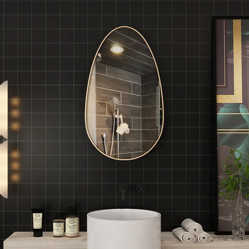 Irregular Wall Hanging Mirror  - огляд і ціна Decor Lighting The Parade