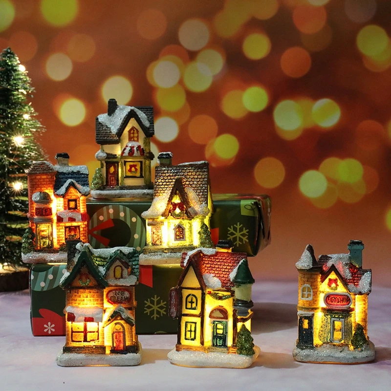 Christmas House Light Ornament - огляд і ціна Decor Lighting The Parade